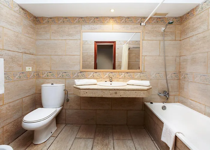 Dragos Del Sur Puerto de Santiago (Tenerife)