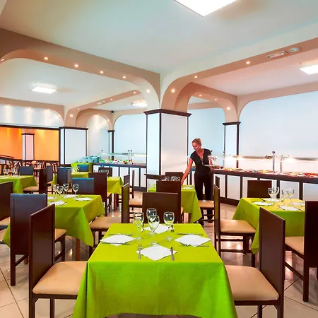 Aparthotel Dragos Del Sur Puerto de Santiago (Tenerife)